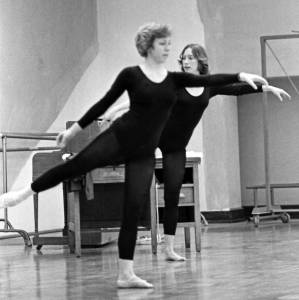 1975-76 Modern Dance