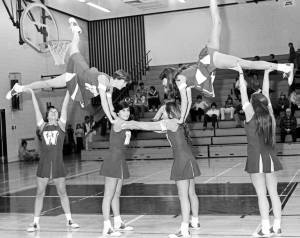 1976-77 Cheerleaders